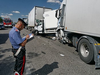 Truck Crash1